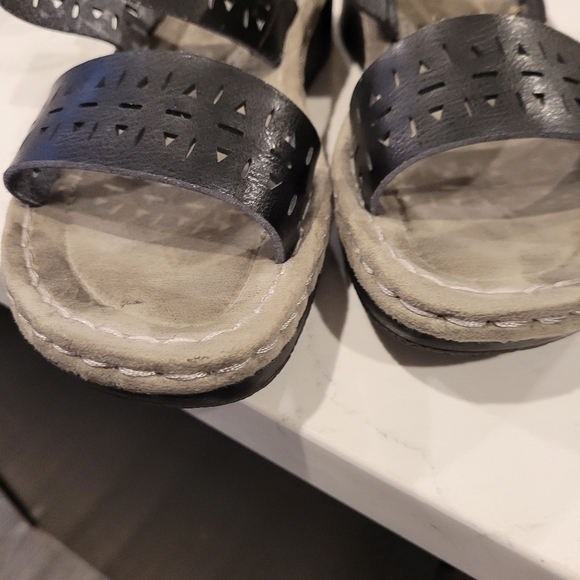 Earth Spirit Sandals - black, size 9 - Picture 5 of 6